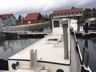 Zeppos moored in Decize